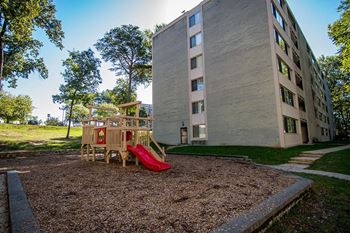 Heritage Park Apartments Playground